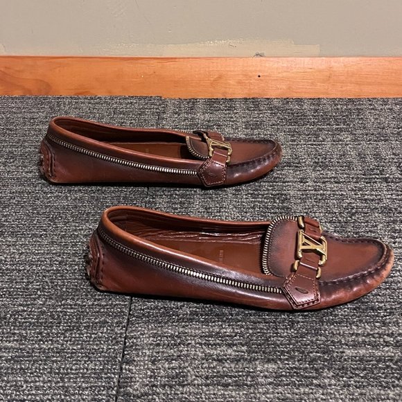beautiful ombre leather and zipper accent Louis Vuitton Loafers - Picture 7 of 9